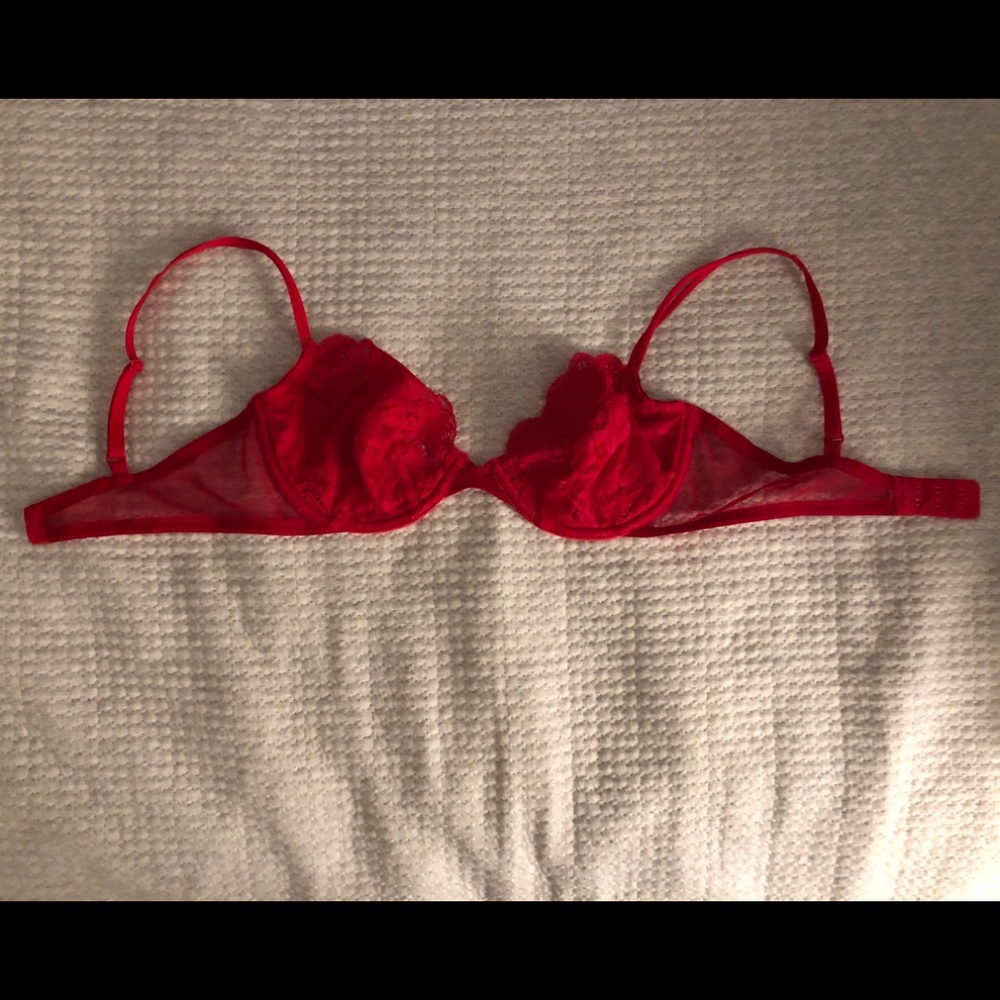 VS lace bra